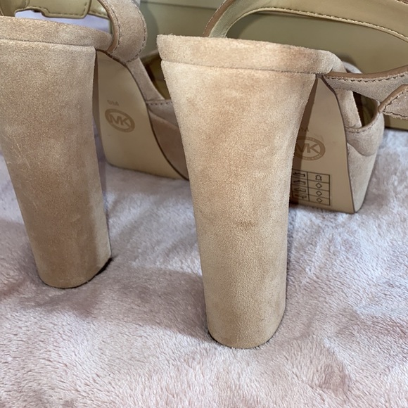 Michael Kors London open toe suede platform heels - Picture 6 of 7
